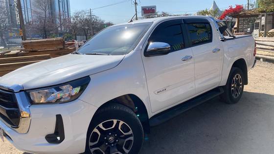 TOYOTA HILUX 2.7 VVT-i FLEX CD SRV 4X4 AUTOMÁTICO TOYOTA HILUX 2.7 VVT-i FLEX CD SRV 4X4 AUTOMÁTICO